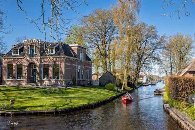 ngôi làng Giethoorn thơ mộng ở Hà Lan