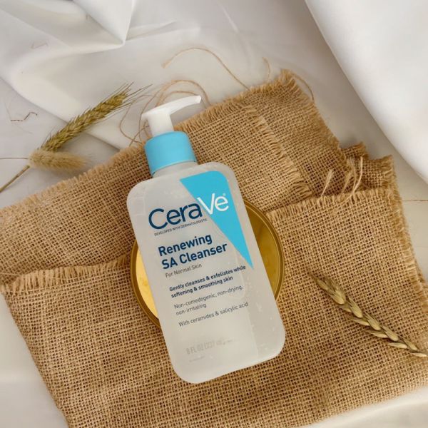 Sữa rửa mặt CeraVe Renewing SA Cleanser
