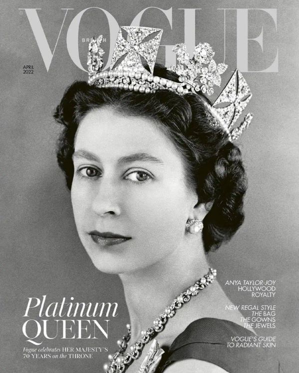 Những bức ảnh hiếm hoi của Nữ hoàng Anh xuất hiện trên tạp chí thời trang Vouge